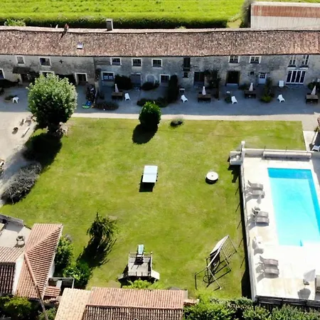 La Belle Maison * Contre (Charente-Maritime)